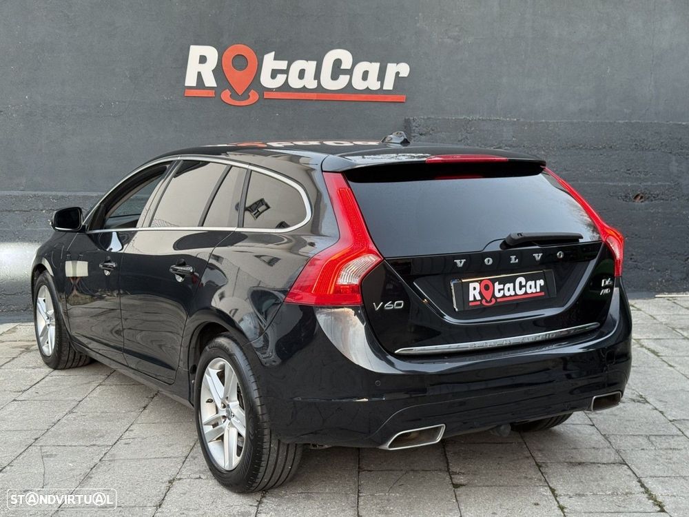 Volvo V60 D6 Plug-In-Hybrid AWD Geartronic Momentum - 10