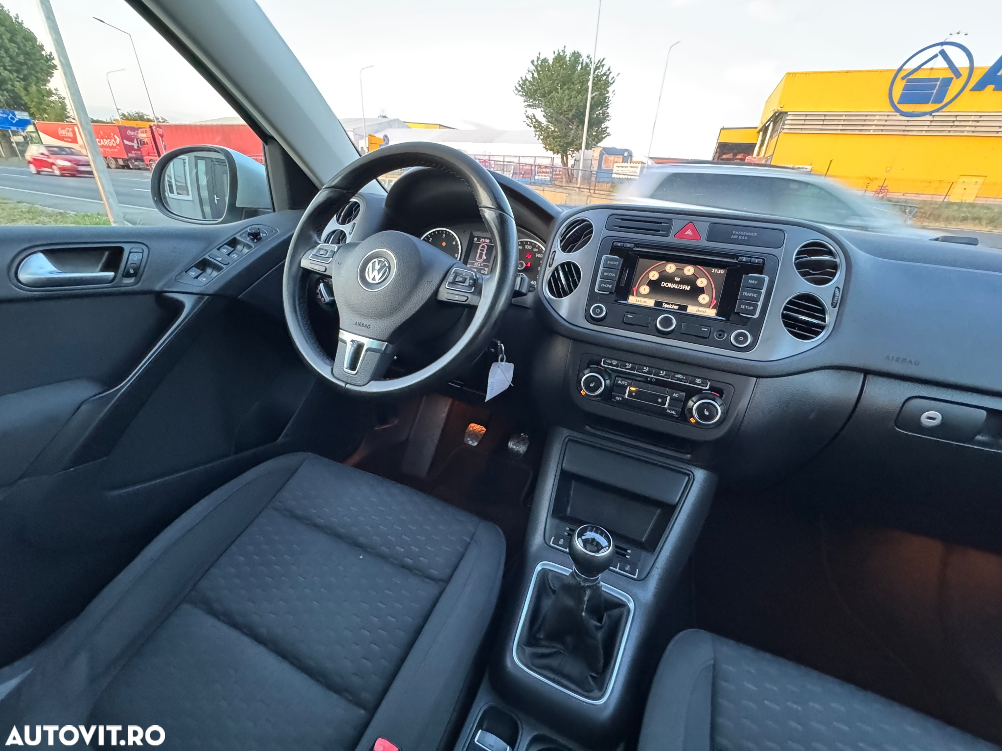 Volkswagen Tiguan 2.0 TDI 4Motion Trend & Fun - 37