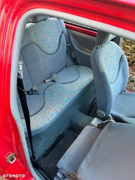 Nissan Micra 1.0 L - 3