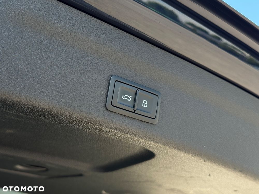 Audi A6 Avant 40 TDI quattro S tronic - 18