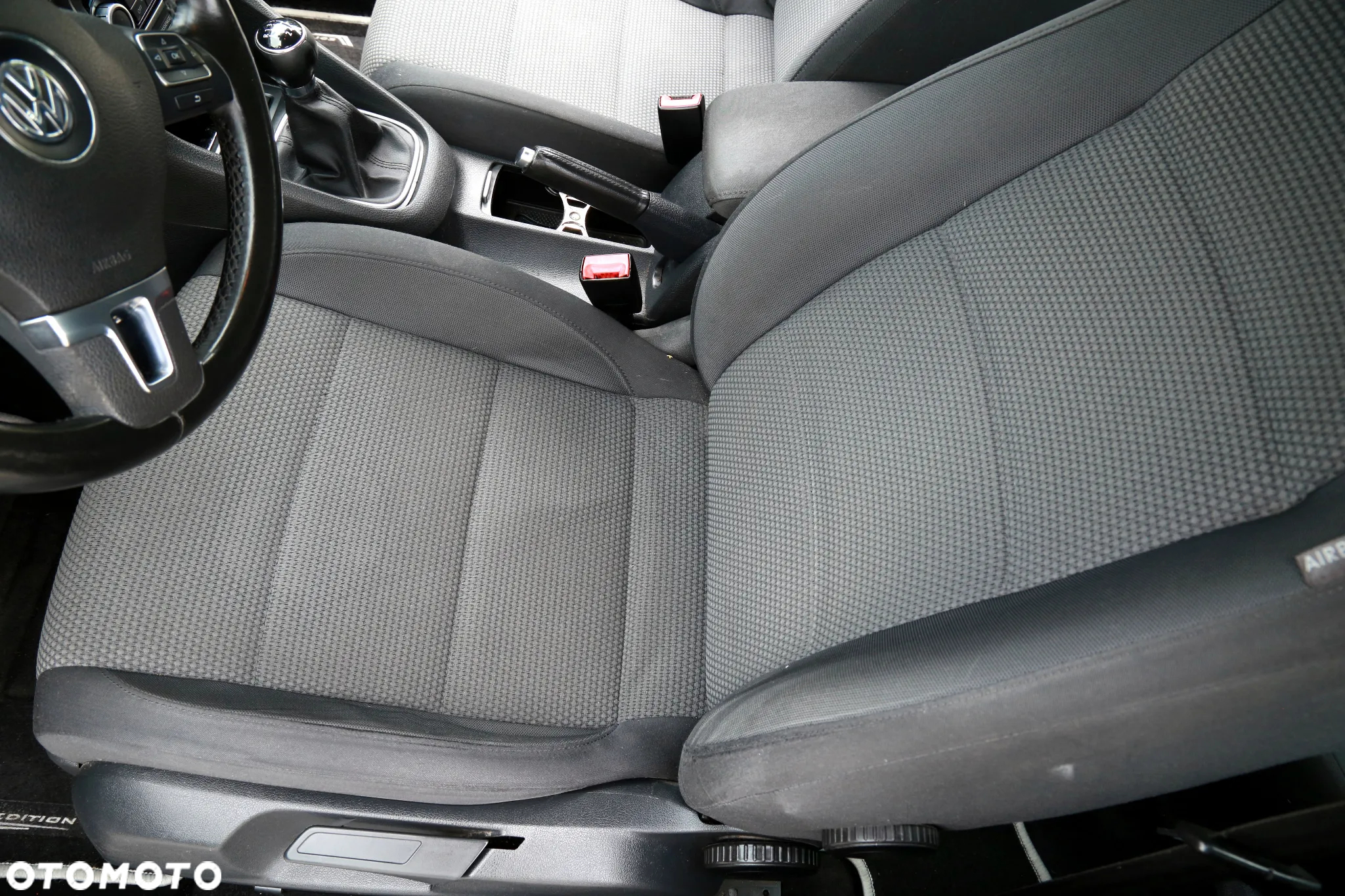 Volkswagen Golf 1.6 TDI DPF Comfortline - 14