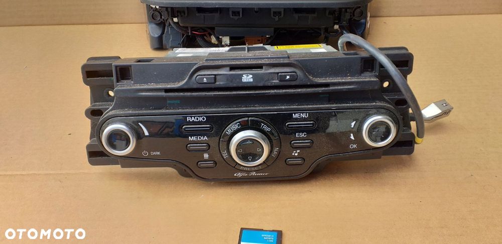 alfa romeo giulietta ekran wyświetlacz nawigacji radio navi - 4