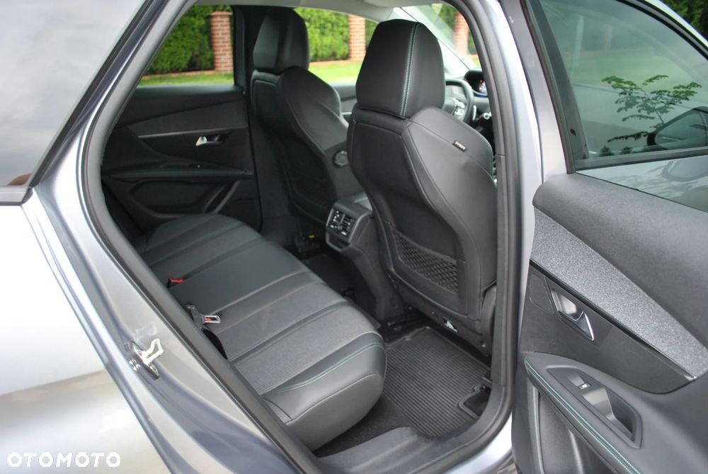Peugeot 3008 1.2 PureTech Allure Pack S&S EAT8 - 11