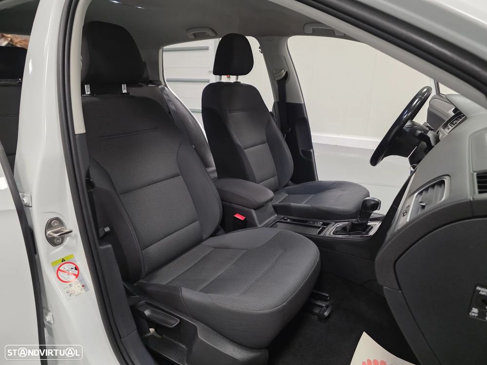 VW e-Golf AC/DC - 21