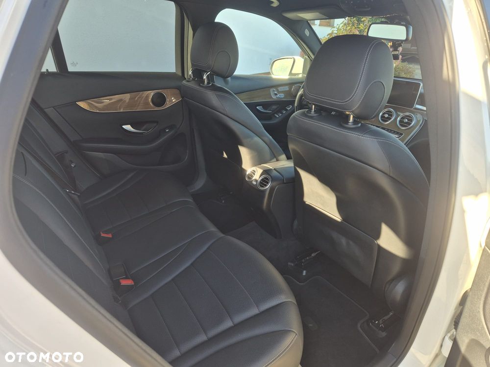 Mercedes-Benz GLC 300 4-Matic - 15