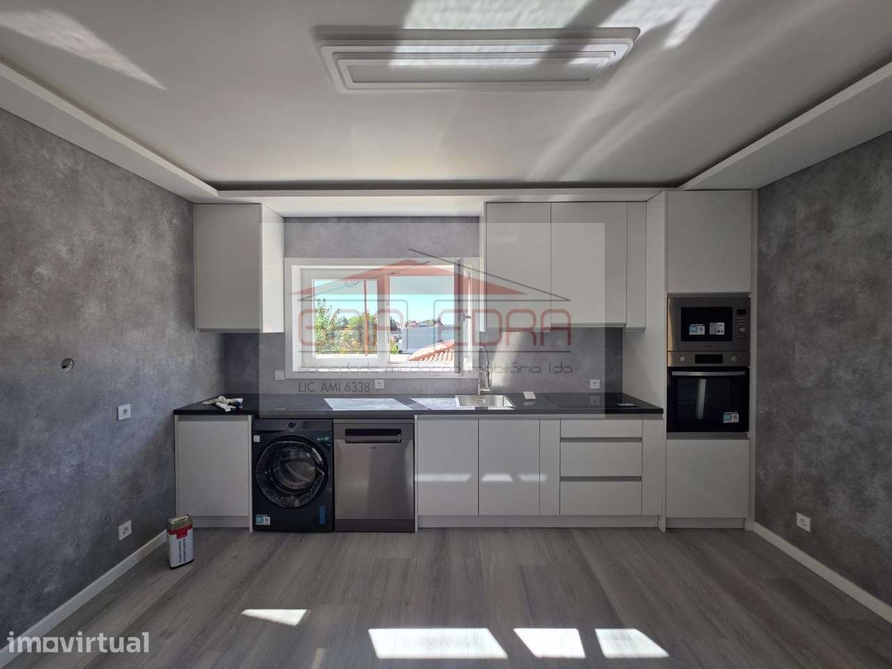 Moradia em Lamas com 2800 m2 terreno ideal para 2 familias - Grande imagem: 5/27