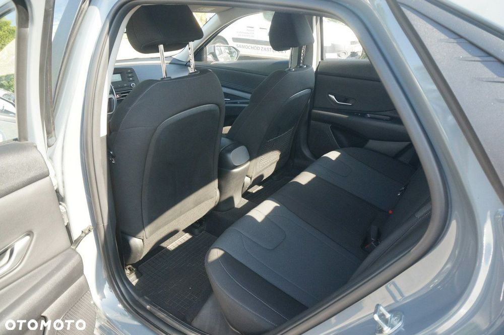 Hyundai Elantra 1.6 Modern - 23