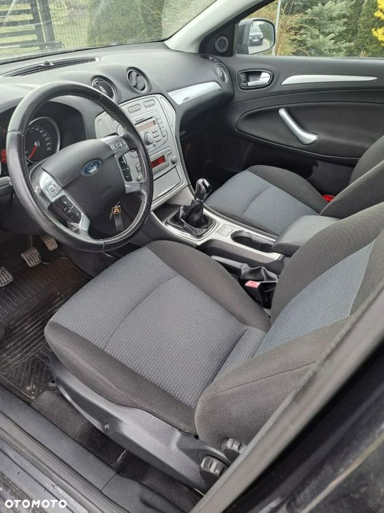 Ford Mondeo - 16
