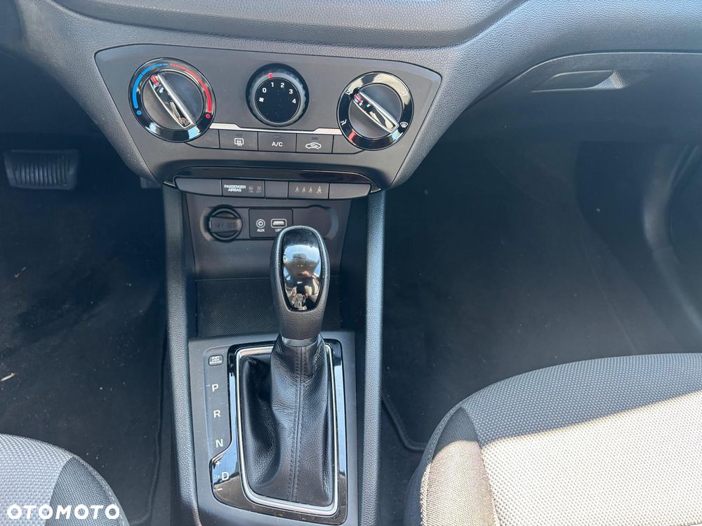 Hyundai i20 1.0 T-GDI Classic Plus DCT - 19