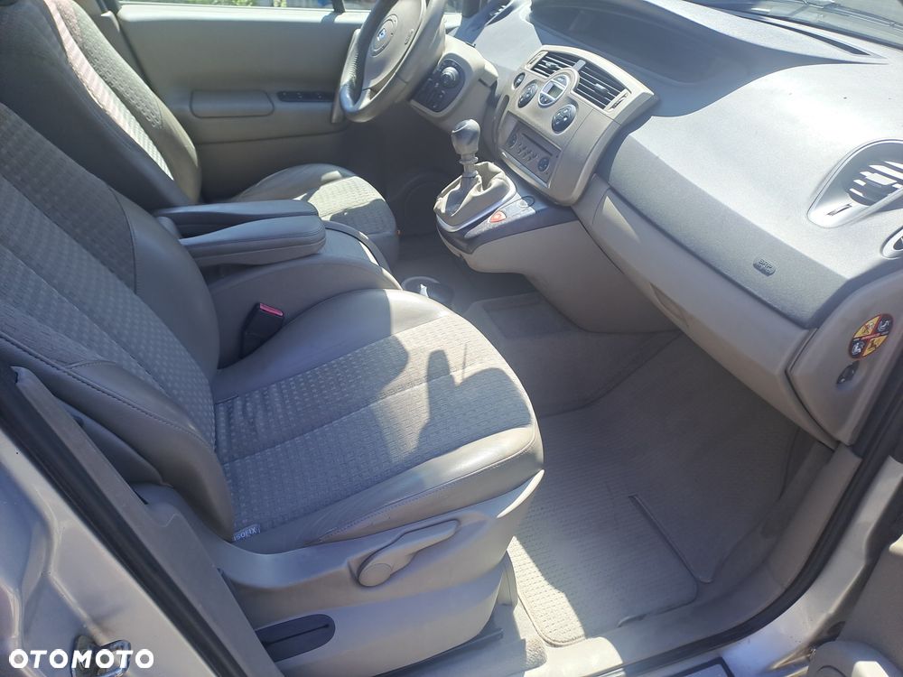 Renault Scenic - 6