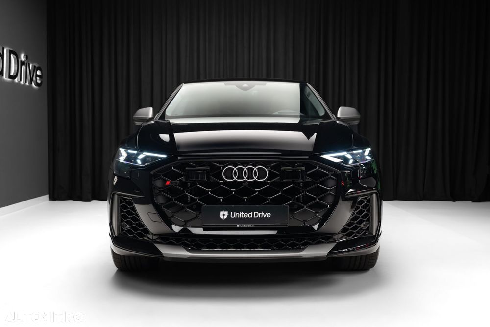 Audi RS Q8 - 2