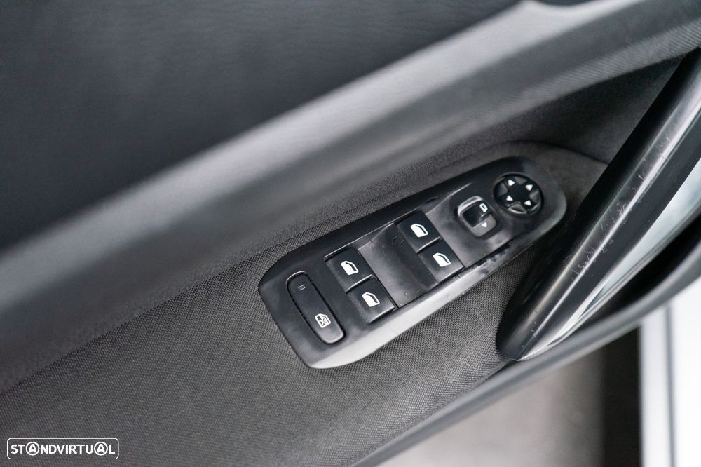 Peugeot 308 SW 1.6 BlueHDi Allure - 23