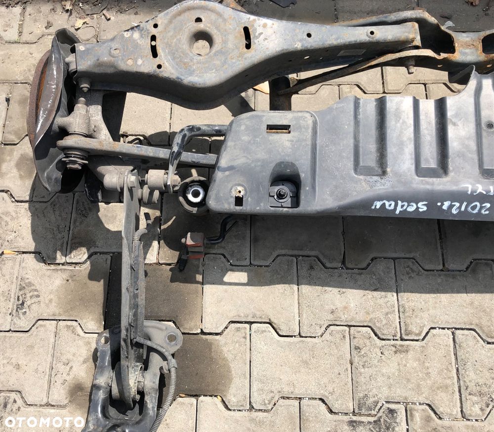 Belka zawieszenia tył wózek sanki VW PASSAT B7 CC - 5