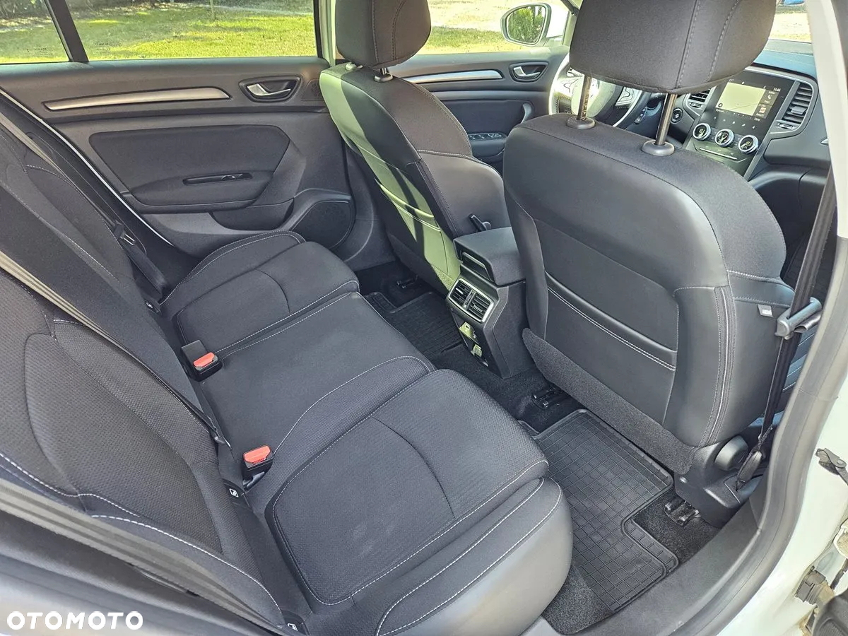 Renault Megane Grandtour TCe 140 GPF EDC LIMITED - 6