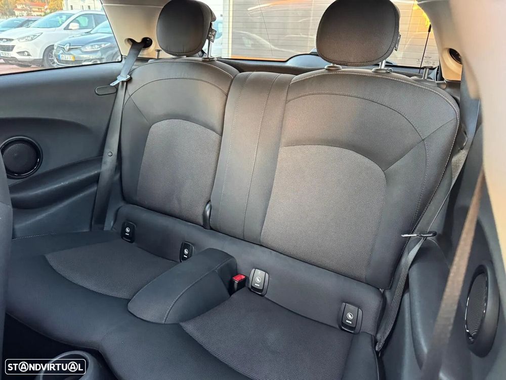 MINI 3 Portas One - 10