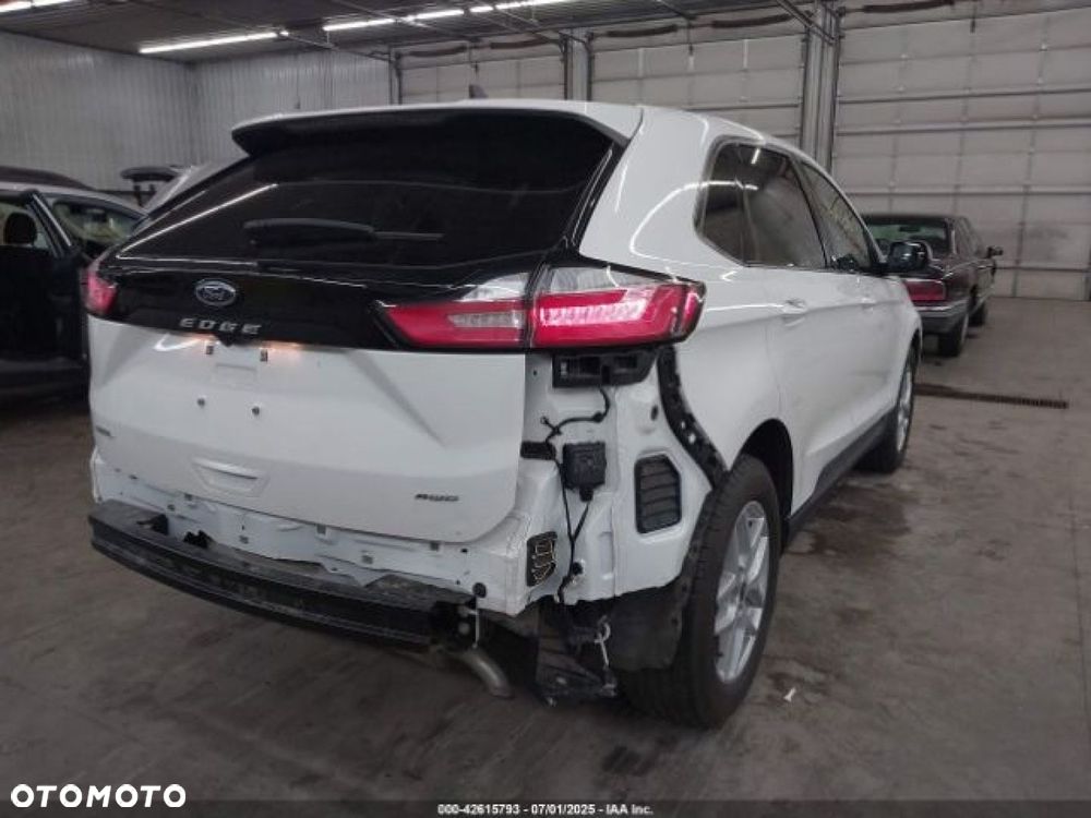 Ford Edge - 7