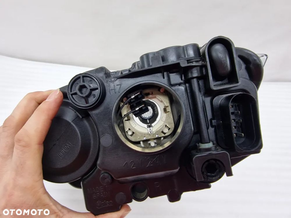 VW POLO 2G 17- PRAWA ZWYKŁA LAMPA PRZEDNIA PRZÓD , NR 2G1941006 , NR AUKCJI LL472 - 20