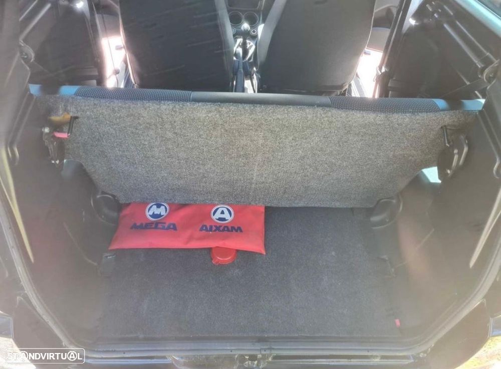 Aixam Crossover - 12