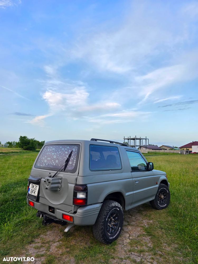 Mitsubishi Pajero - 9
