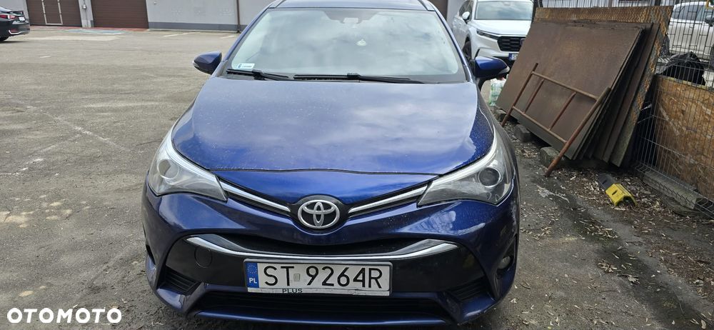 Toyota Avensis 2.0 D-4D Premium - 9