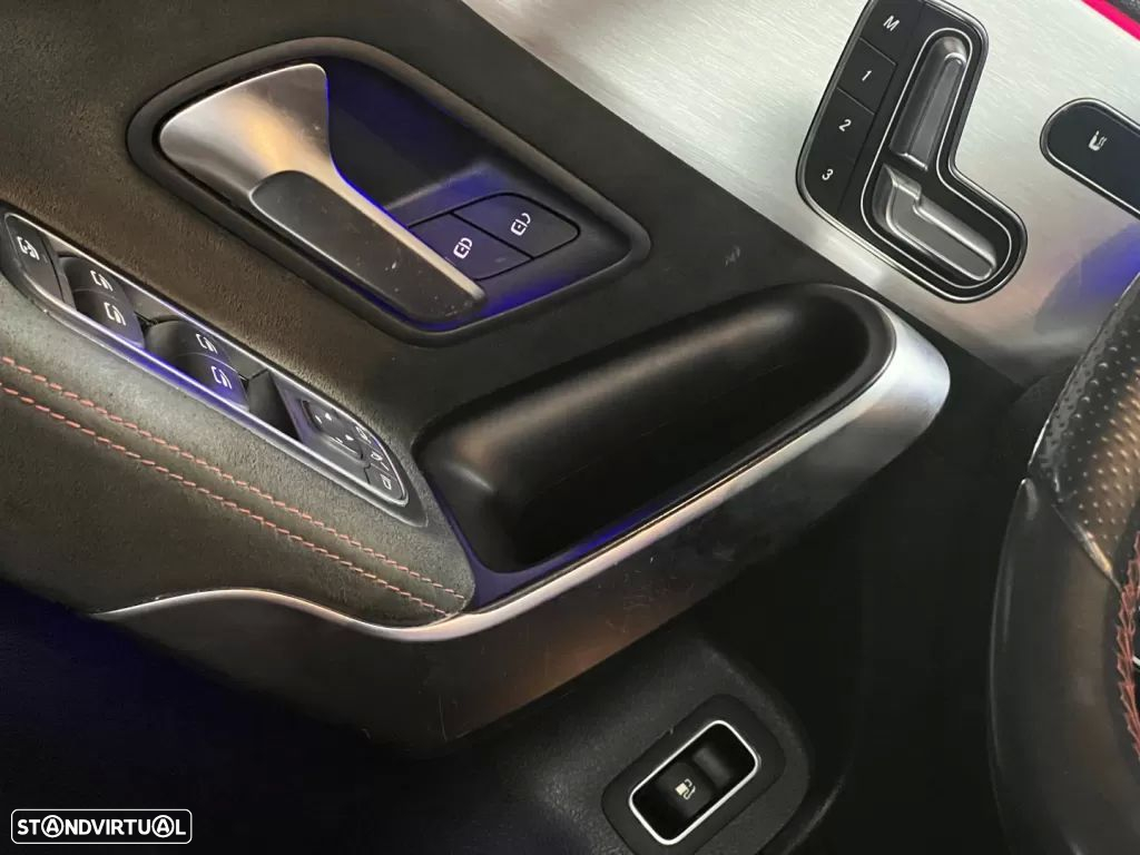Mercedes-Benz A 250 Limousine e AMG Line - 33