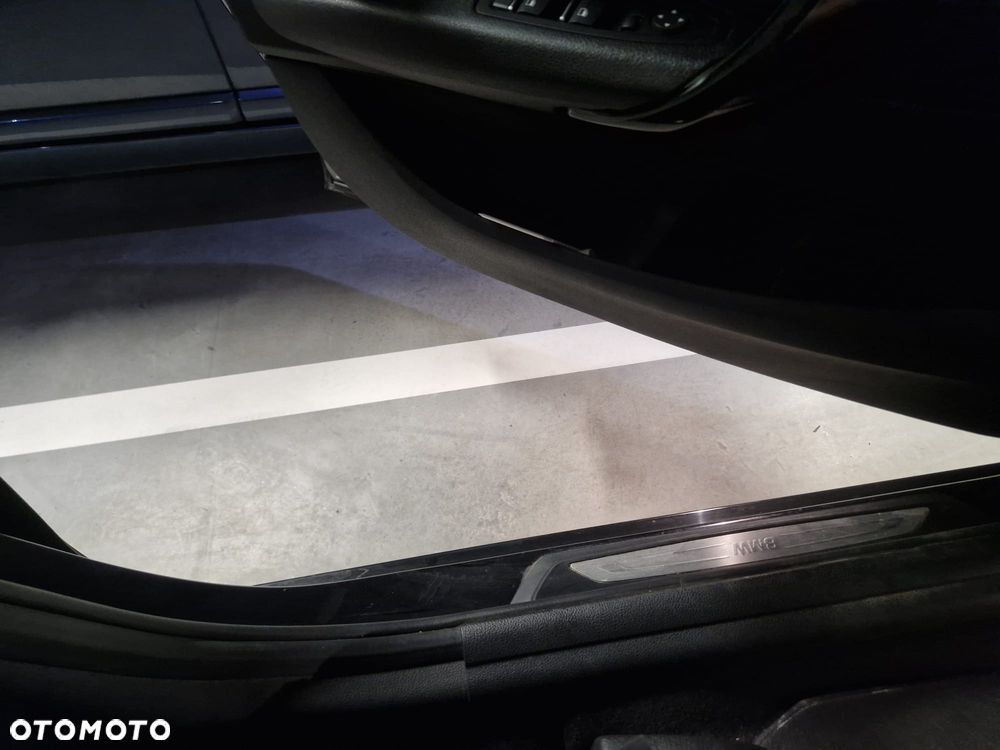 BMW Seria 1 118d Sport Line Shadow - 7