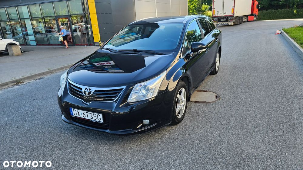 Toyota Avensis - 1