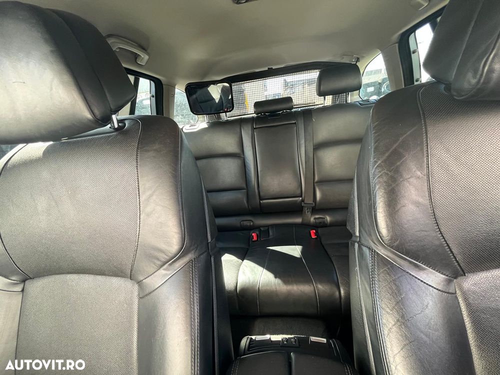 BMW Seria 5 520d - 30