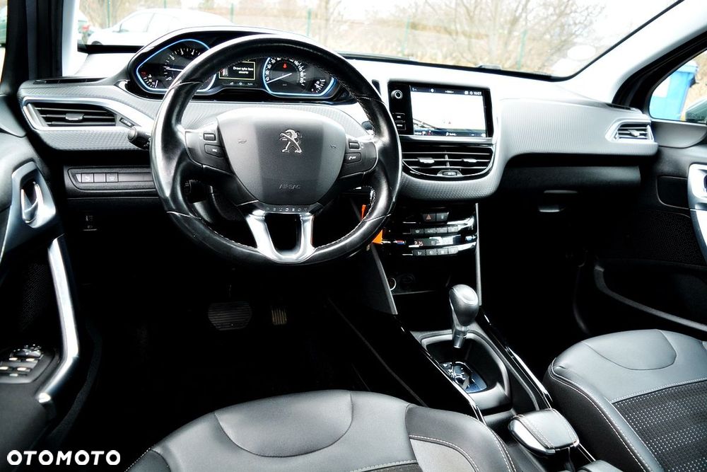 Peugeot 2008 PureTech 110 GPF Stop&Start EAT6 Allure - 5