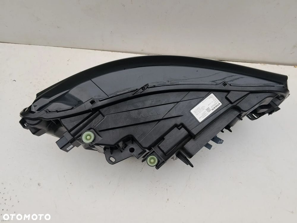 Lampa Lewa Prawa full led base Volvo xc40 Lift Europa bdb.stan - 6