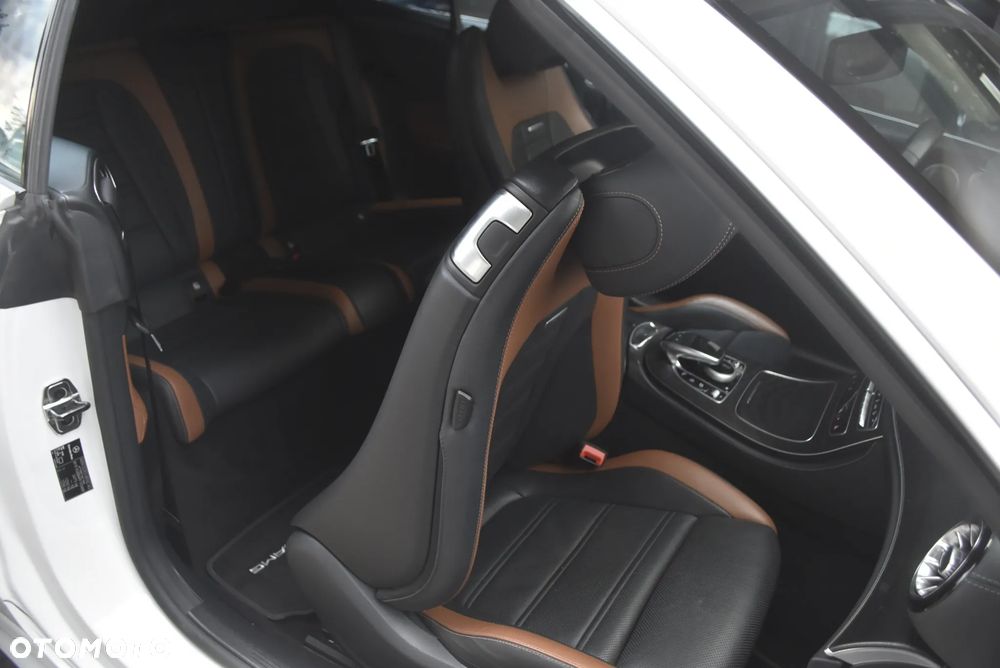 Mercedes-Benz Klasa E AMG 53 4Matic+ AMG Speedshift TCT-9G - 17