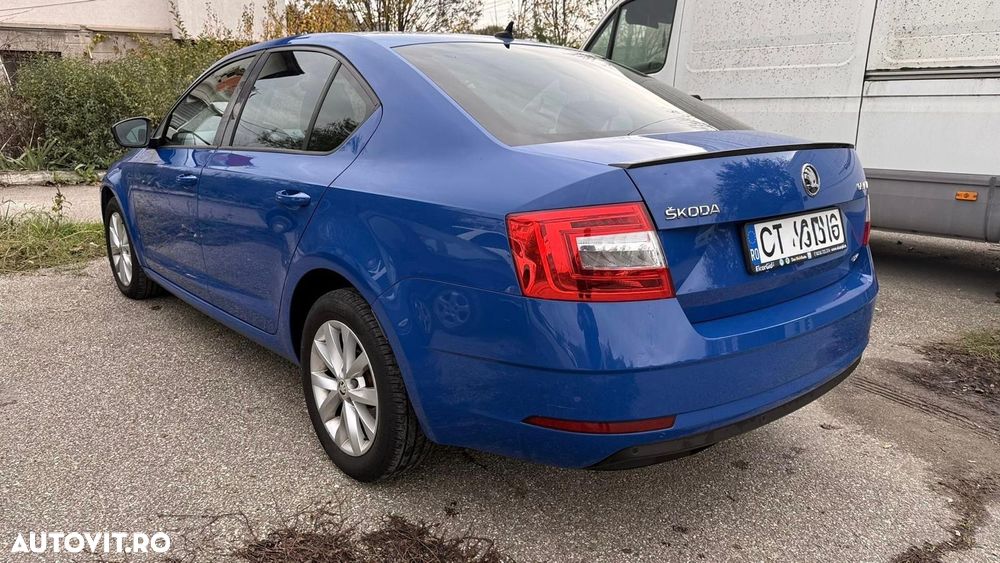 Skoda Octavia 2.0 TDI DSG 4X4 Style - 12