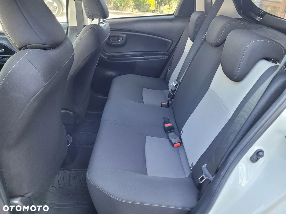 Toyota Yaris - 24