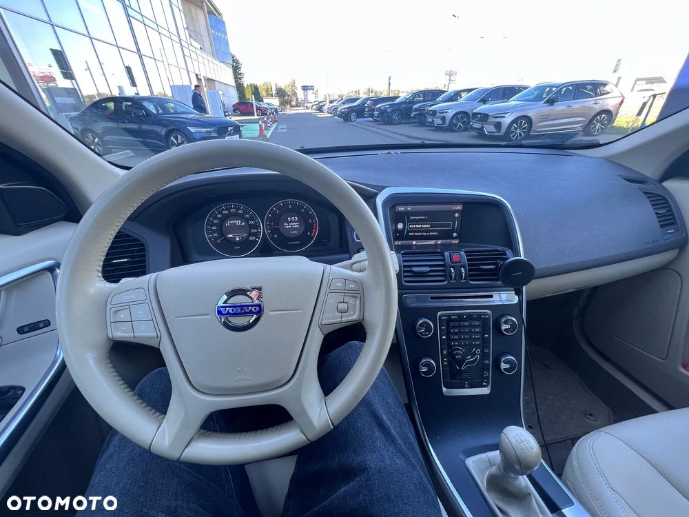 Volvo XC 60 D4 AWD Kinetic - 10