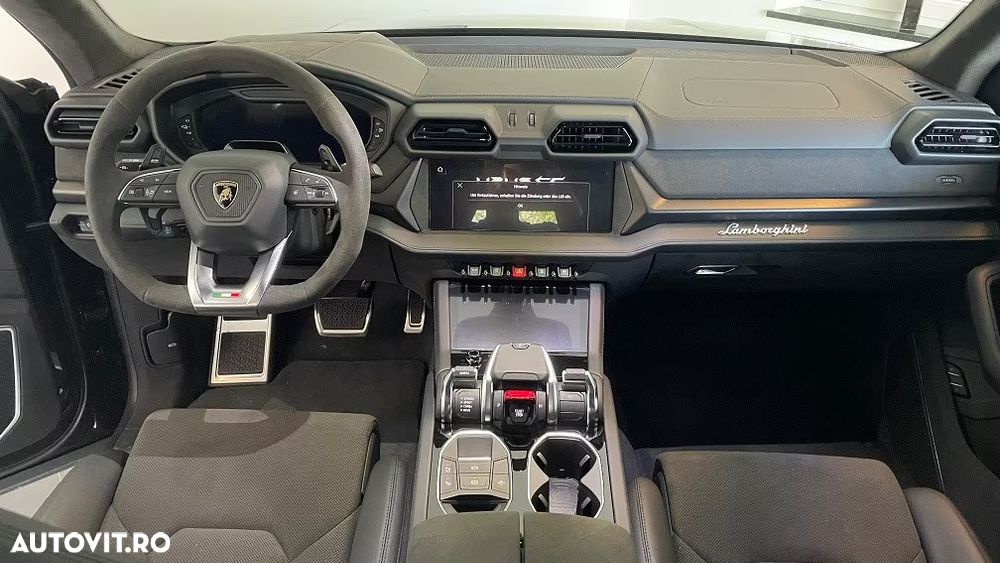 Lamborghini URUS - 10