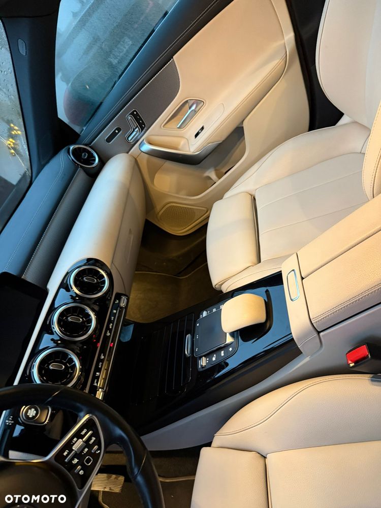 Mercedes-Benz CLA 200 7G-DCT Edition 2022 - 9