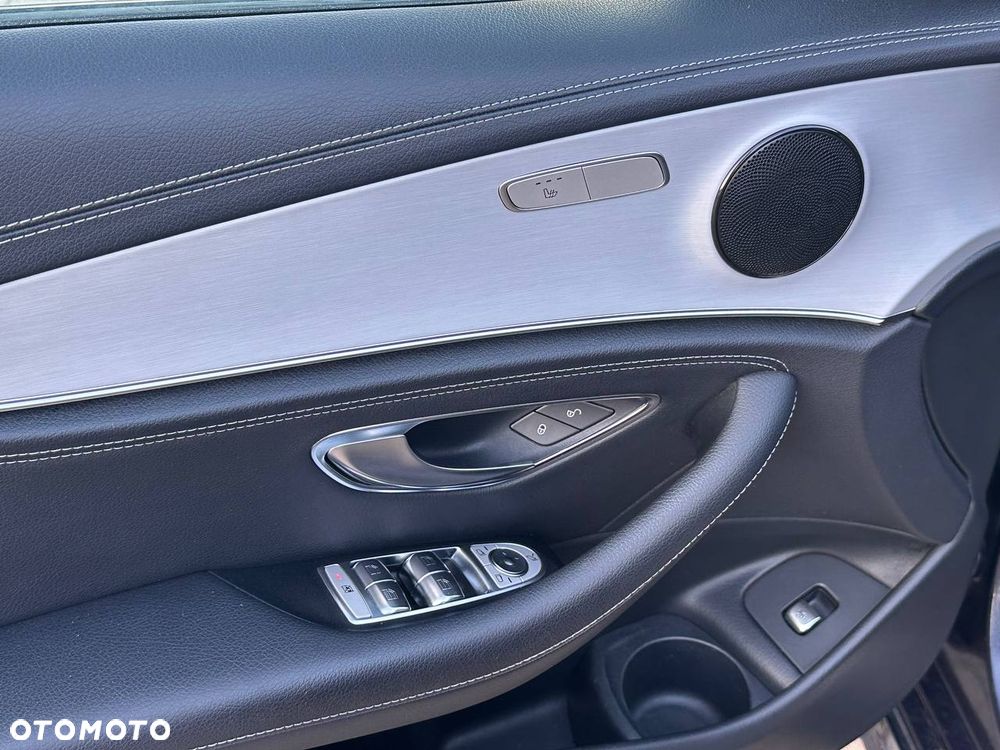 Mercedes-Benz Klasa E 200 9G-TRONIC AMG Line - 37