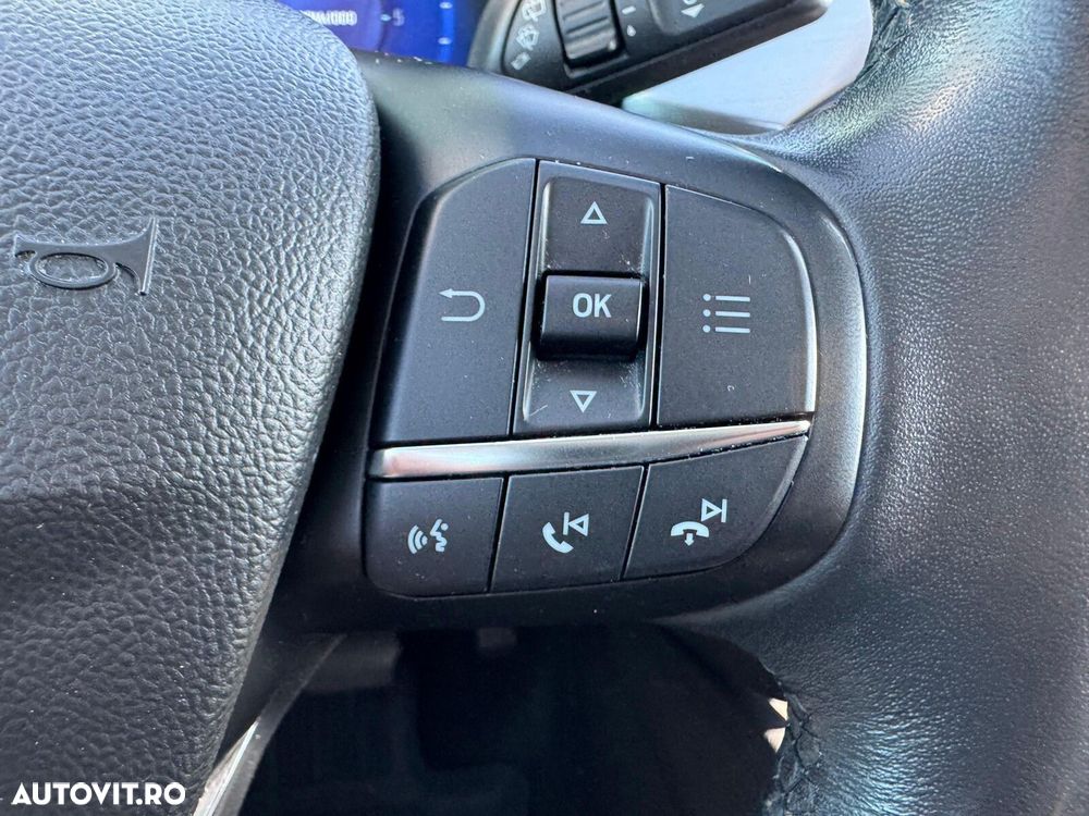 Ford Kuga - 17