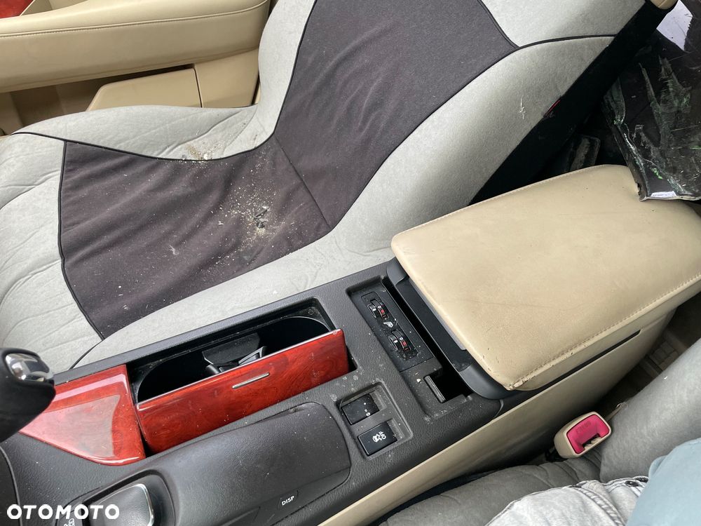 Lexus RX - 10