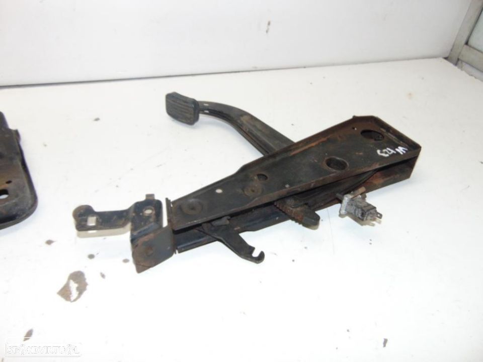 Mercedes W123 base bateria - 2