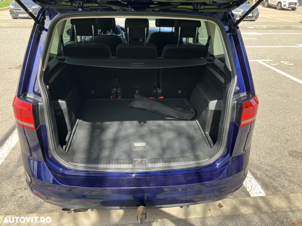 Volkswagen Touran 2.0 TDI SCR Comfortline - 9