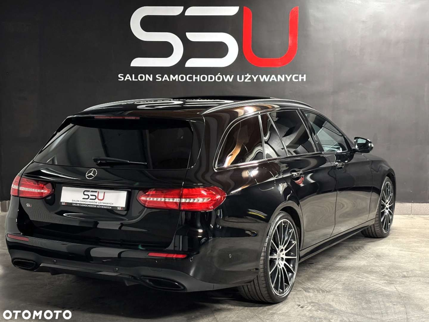 Mercedes-Benz Klasa E 220 d T 9G-TRONIC AMG Line - 13