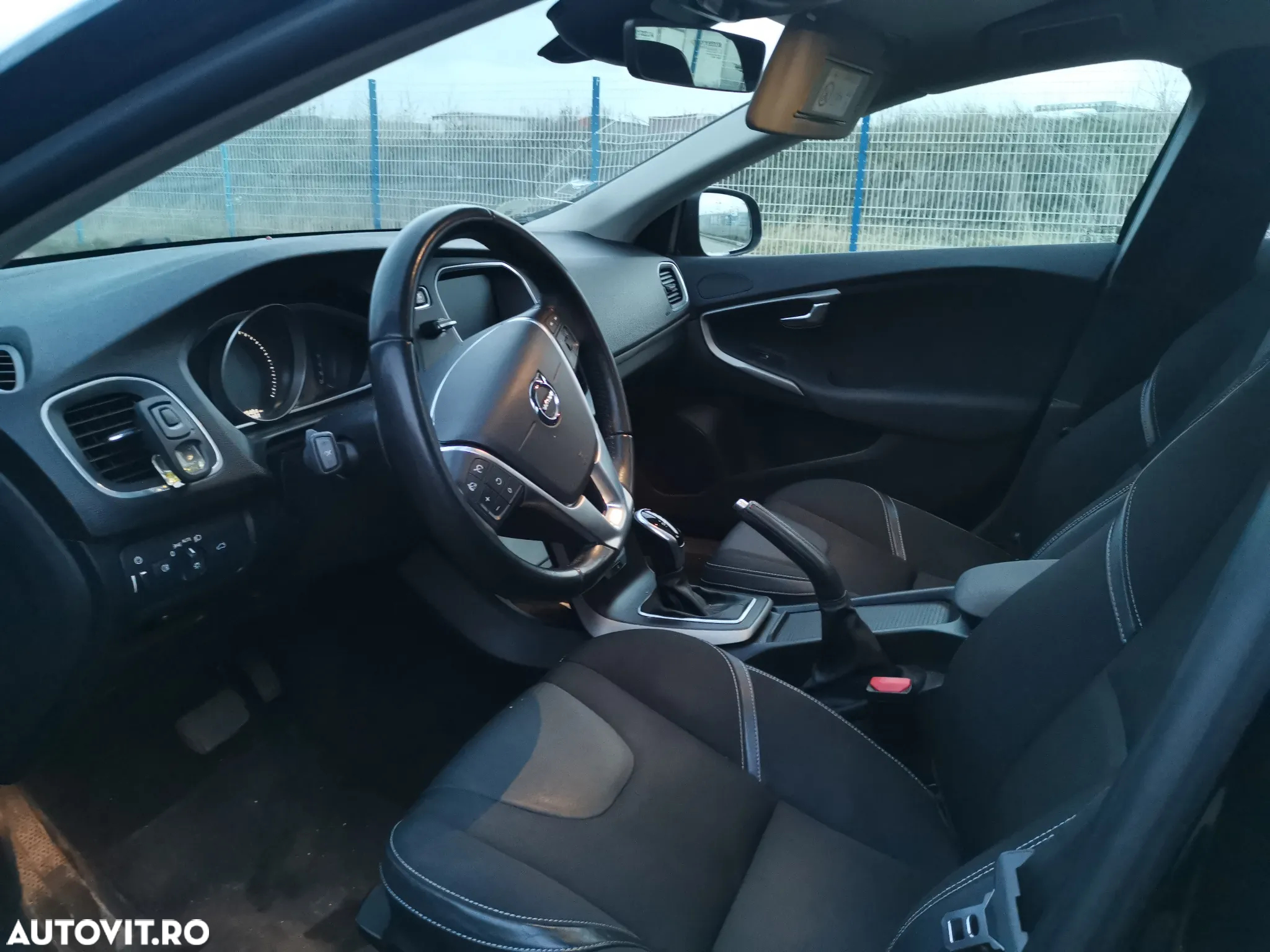 Volvo V40 D3 Aut. Momentum - 18