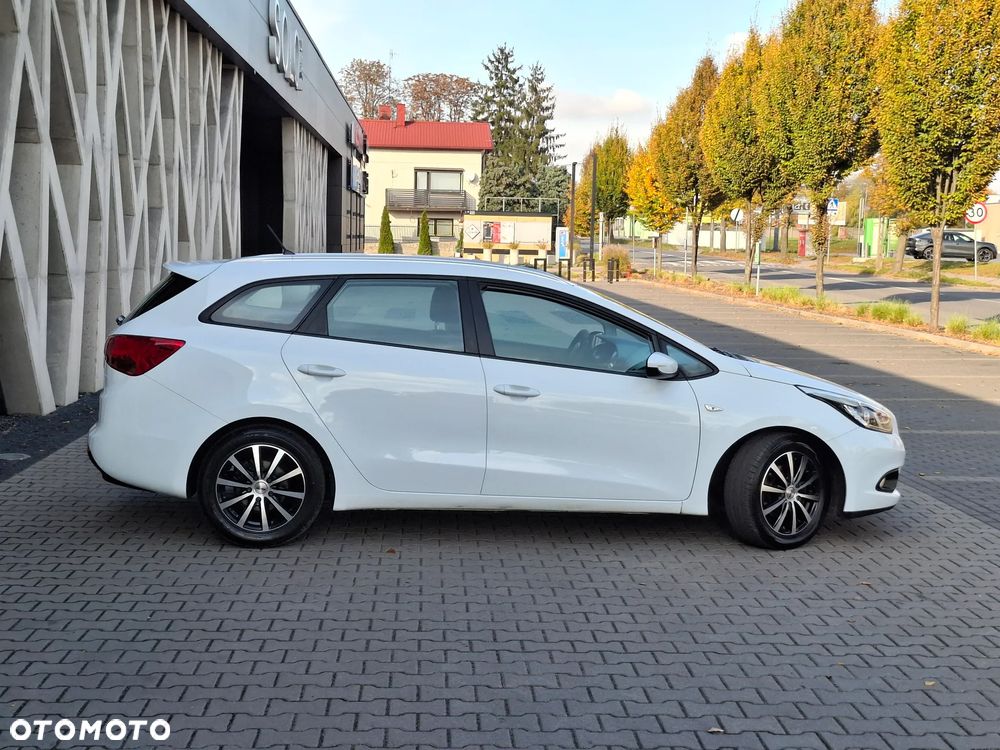 Kia Ceed 1.4 CVVT Dream Team Edition - 14