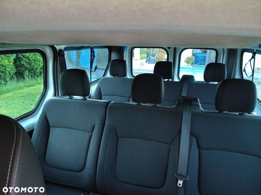 Opel Vivaro L2H1 2.9t Sport - 24