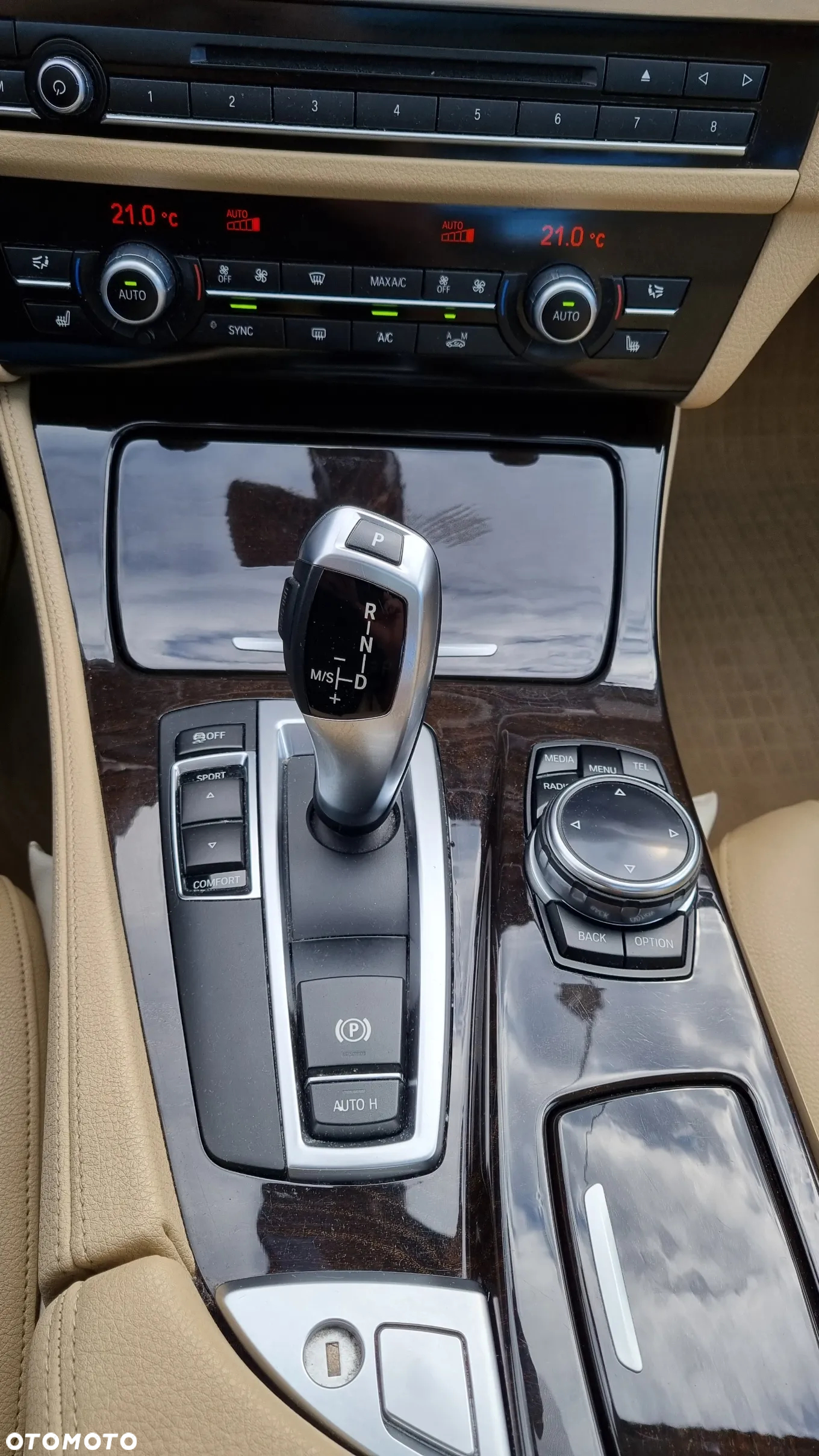 BMW Seria 5 528i - 26