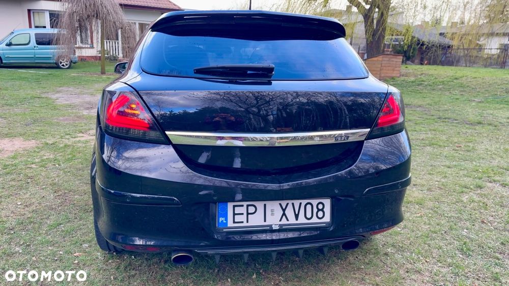 Opel Astra 2.0 T Sport - 11