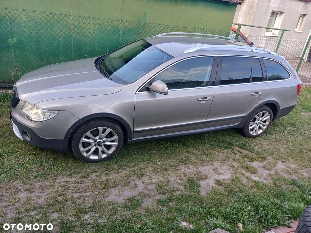 Skoda Superb Combi 2.0 TDI 4x4 DSG AllDrive - 7