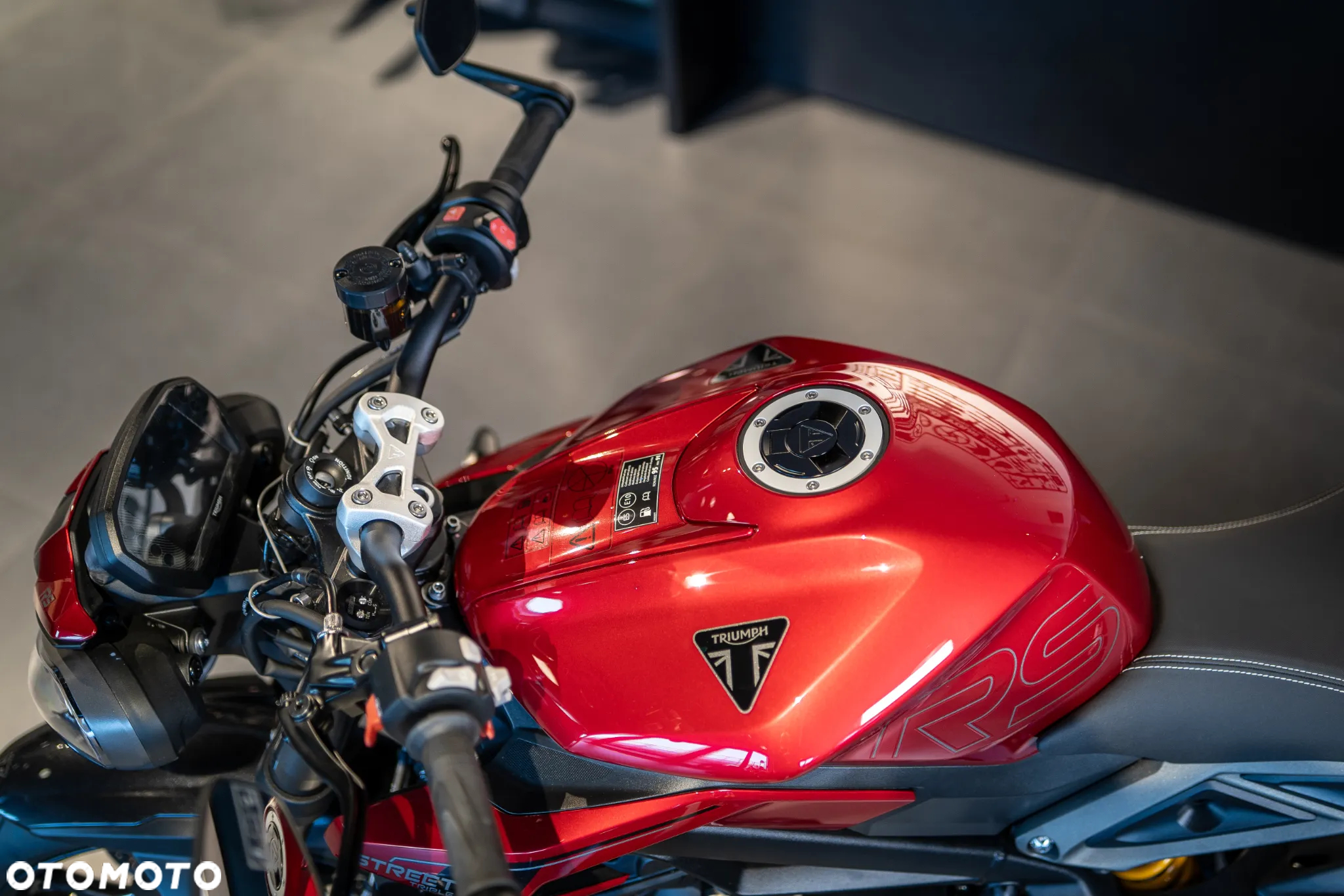 Triumph Street Triple - 10