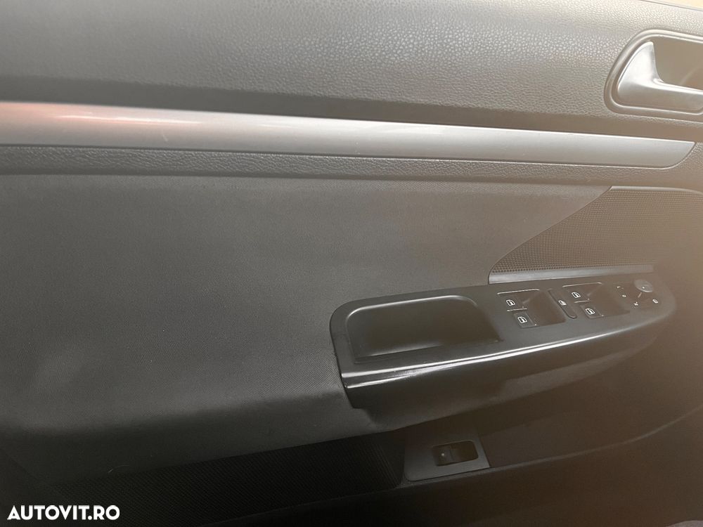 Volkswagen Jetta 1.6 TDI DPF Highline - 16